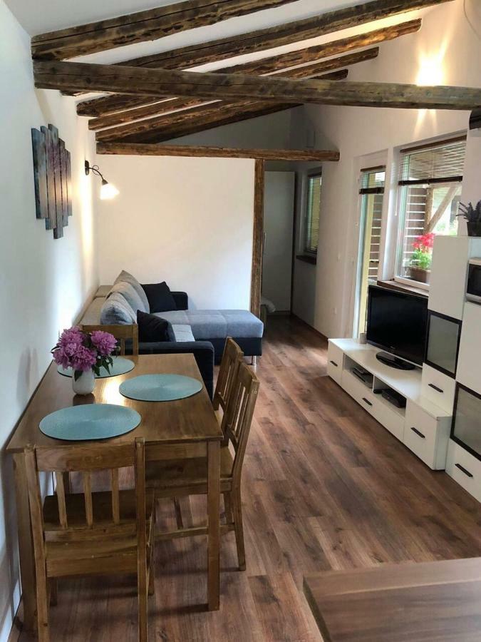 Tulipan Apartman Eger Eksteriør bilde